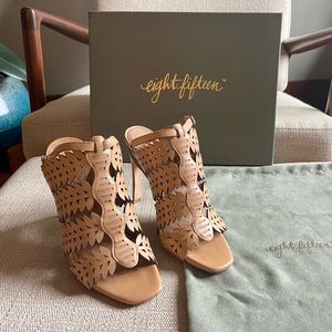 NIB Eight Fifteen Bonfire Laser Cut Ankle Strap Heel Sandals Tan Leather Size 6